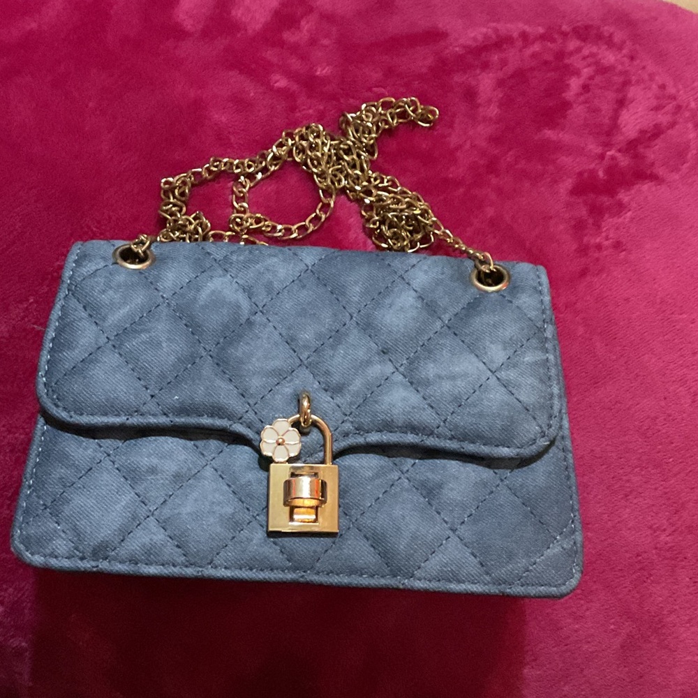 Elegant Blue Quilted Women's Bag